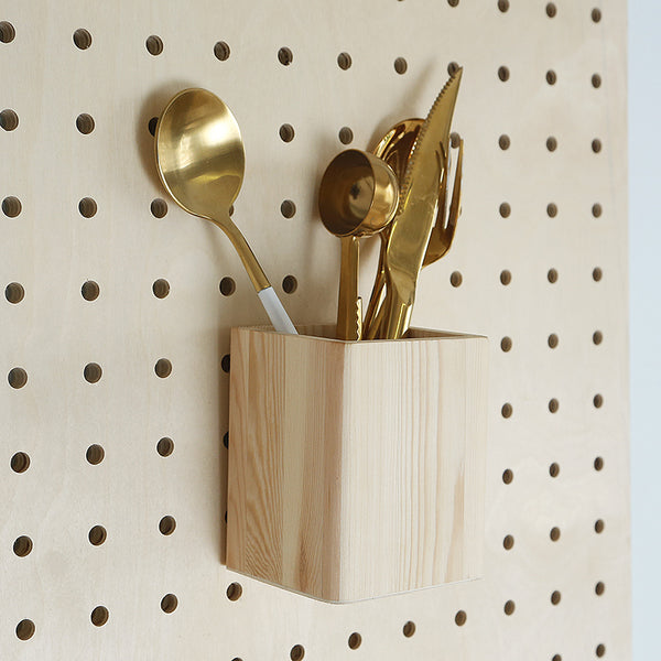 http://iwoodliving.com/cdn/shop/products/plywood-pegboard-iwoodliving-kitchen_grande.jpg?v=1676078457